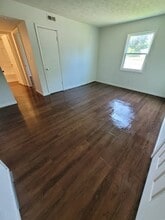 315 Bybee Branch Rd in McMinnville, TN - Building Photo - Building Photo