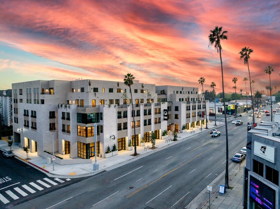 Rae on Sunset in Los Angeles, CA - Building Photo