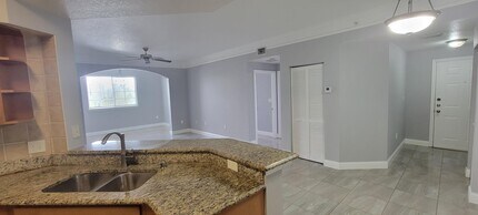 9857 Baywinds Blvd in West Palm Beach, FL - Building Photo - Building Photo