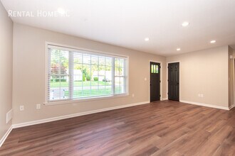 7620 Robinson St in Overland Park, KS - Building Photo - Building Photo