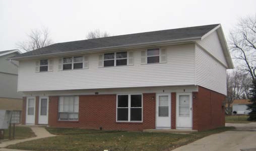 1215-1231 Orchard Rd in Bloomington, IL - Building Photo