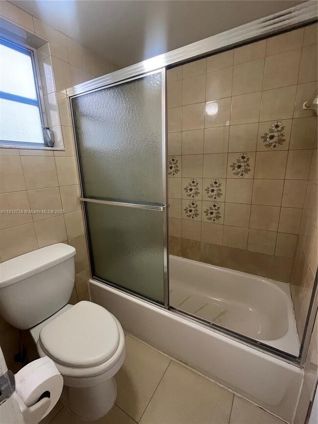 property at 9137 Fontainebleau Blvd