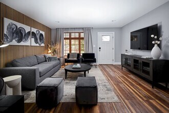 9 Arnett Ave, Unit FL1-ID1380124P in Lambertville, NJ - Foto de edificio - Building Photo