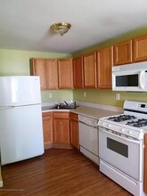 30 Fort Ave in Plumsted, NJ - Foto de edificio - Building Photo