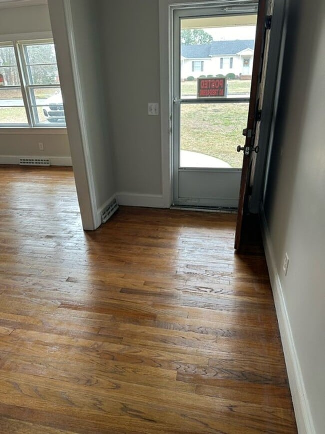 422 Darby Ave in Kinston, NC - Building Photo - Building Photo