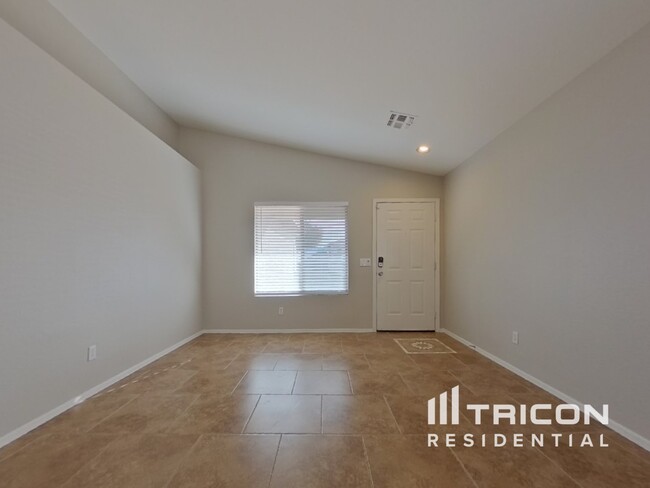 2030 N 108th Dr in Avondale, AZ - Building Photo - Building Photo