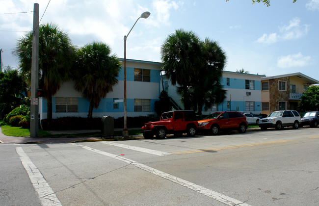 1565 Jefferson Ave in Miami Beach, FL - Foto de edificio - Building Photo