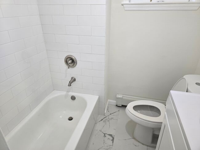 1208 7th Ave, Unit Apartment A in Neptune City, NJ - Foto de edificio - Building Photo