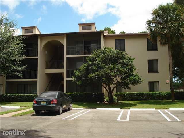 209 Foxtail Dr-Unit -Apt G3 in Greenacres, FL - Foto de edificio