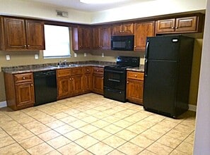 2245 Spring Meadow Ln SE in Cleveland, TN - Foto de edificio - Building Photo