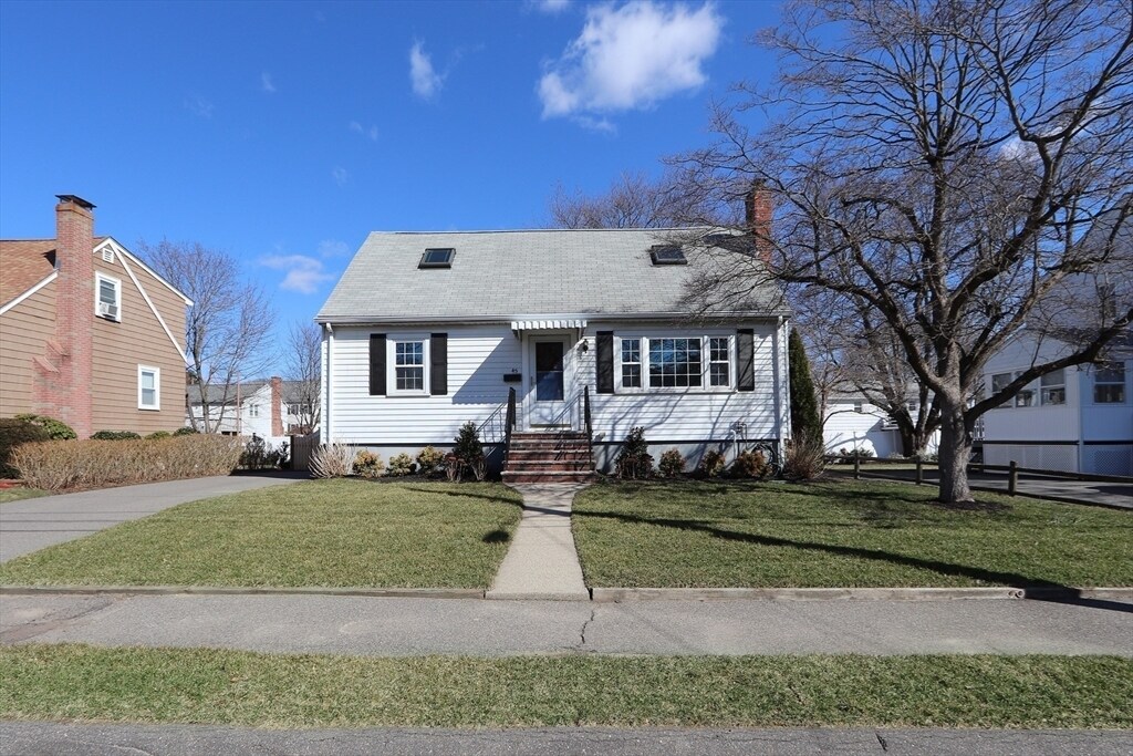 45 Redwood Dr in Norwood, MA - Building Photo