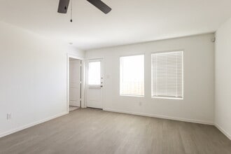 1822 Musk Rose in Converse, TX - Foto de edificio - Building Photo