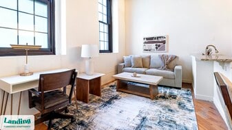 121 S Fremont Ave in Baltimore, MD - Building Photo