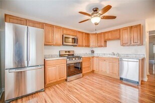 1425 Porterfield St in Pittsburgh, PA - Building Photo