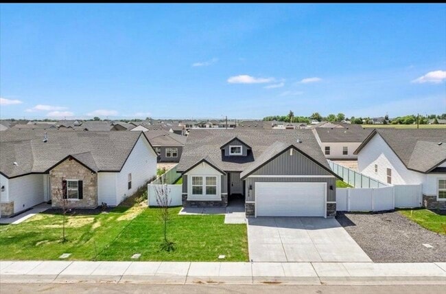 property at 1275 Terra Ave