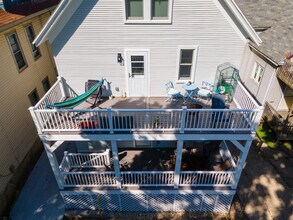 1407 Williamson St, Unit 1409 in Madison, WI - Foto de edificio - Building Photo