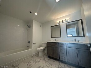 1 Carriage City Plz in Rahway, NJ - Building Photo - Building Photo