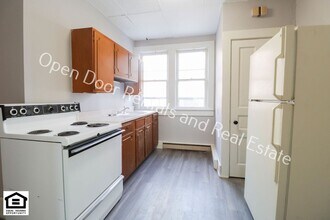 109 S State St in Kendallville, IN - Building Photo - Building Photo