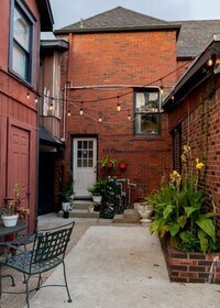 4704 Chenevert St photo'