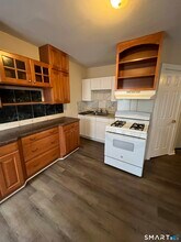 33 Dewey St in New Britain, CT - Building Photo - Building Photo