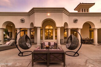 10754 E Laurel Ln in Scottsdale, AZ - Building Photo - Building Photo