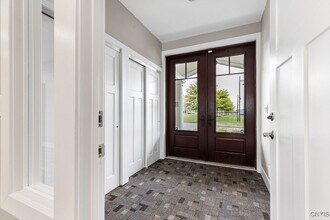 6475 Collamer Rd in East Syracuse, NY - Building Photo - Building Photo