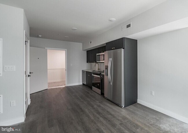 1102 Germantown Ave in Philadelphia, PA - Building Photo - Building Photo