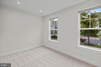 1548 Meadowlark Glen Rd in Dumfries, VA - Building Photo - Building Photo