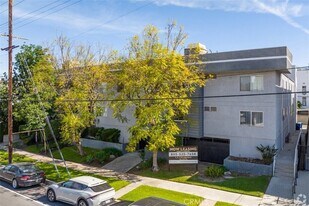4406 Cahuenga Blvd, Unit 109 in Los Angeles, CA - Building Photo