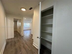 108 NW 1st St in Hallandale Beach, FL - Building Photo - Building Photo