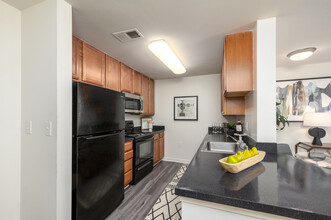 Boundary Stone Flats in Washington, DC - Building Photo - Interior Photo