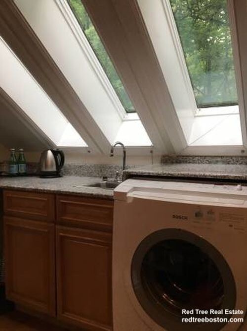 220 Mason Terrace-Unit -CC in Brookline, MA - Building Photo