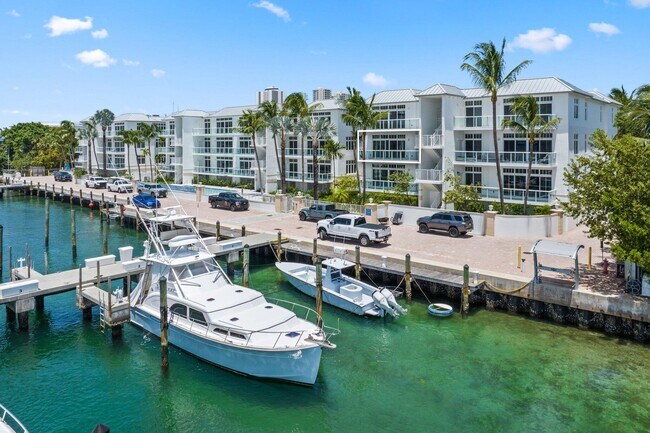 176 Lake Dr in Palm Beach Shores, FL - Building Photo - Building Photo