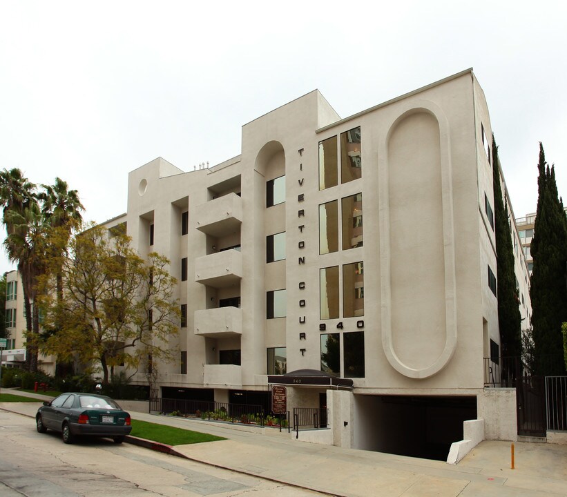 Tiverton Court in Los Angeles, CA - Building Photo