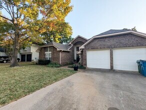 3405 Spring Willow Dr in Grapevine, TX - Building Photo - Building Photo