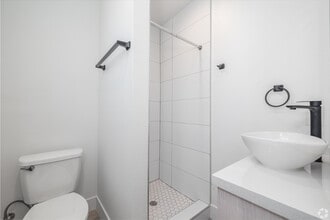 1334 W 37th Pl in Los Angeles, CA - Building Photo - Building Photo