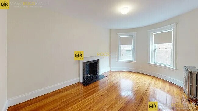 1799 Beacon St, Unit 2 in Brookline, MA - Building Photo - Building Photo