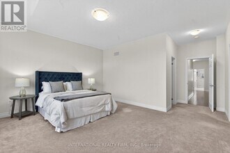 254 Niagara Trail in Halton Hills, ON - Building Photo - Building Photo