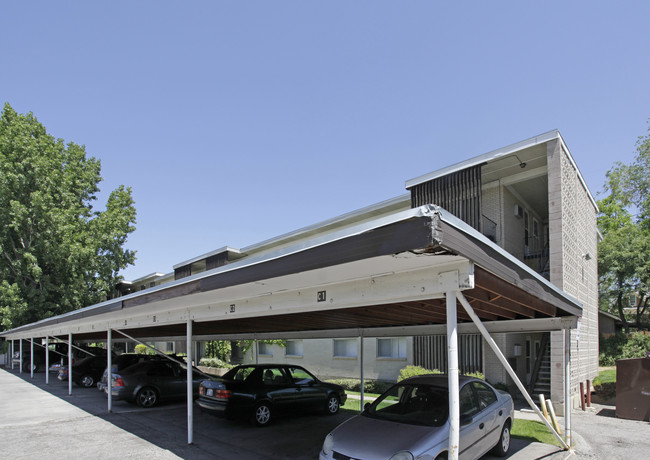 Brigadoon Apartments in Salt Lake City, UT - Foto de edificio - Building Photo