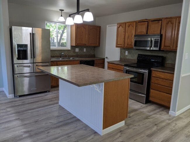 6405 Orbit Way in Fort Collins, CO - Building Photo - Building Photo