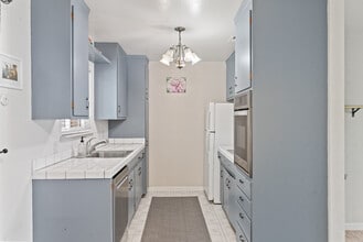 1375 Phelps Ave, Unit 9 in San Jose, CA - Building Photo - Building Photo