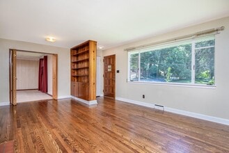 196 Morningside Dr in Asheville, NC - Building Photo - Building Photo