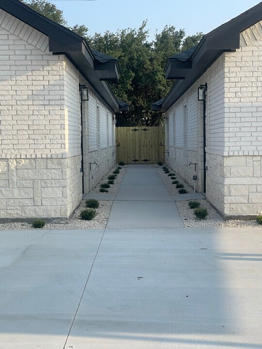 3706 Chapa Ave in Palmview, TX - Building Photo
