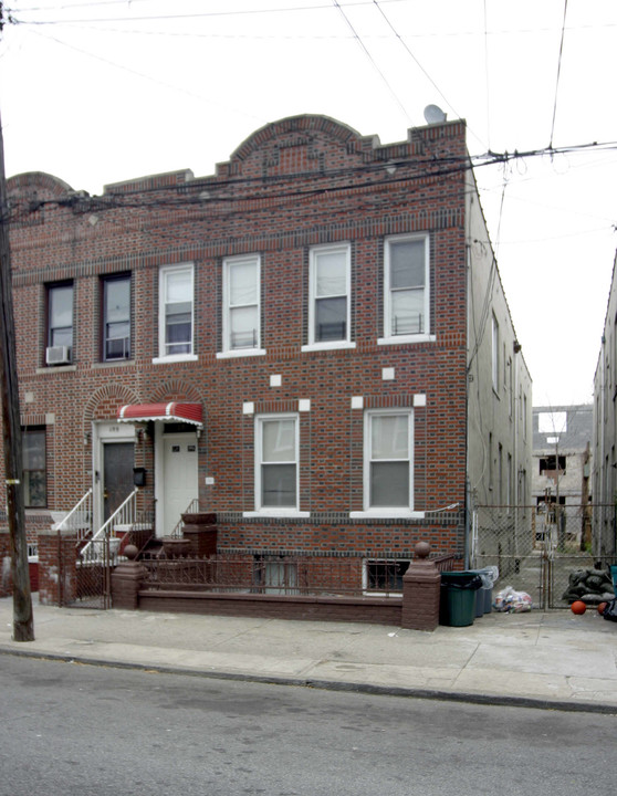 661 Watkins St in Brooklyn, NY - Foto de edificio