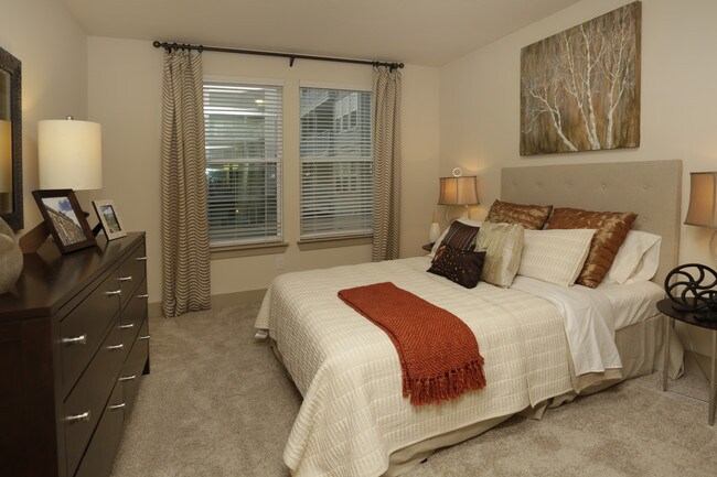 Uptown at St. John's in Jacksonville, FL - Foto de edificio - Interior Photo