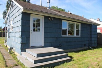 18423 Cascade St in Mount Vernon, WA - Building Photo - Building Photo