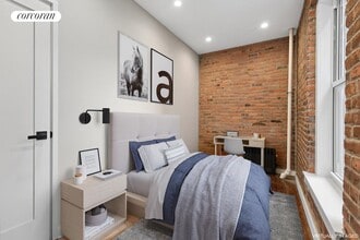 126 W 25th St in New York, NY - Building Photo - Building Photo