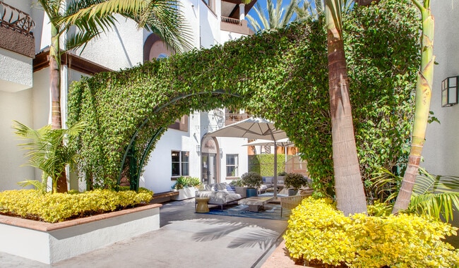 The Palazzo East at Park La Brea in Los Angeles, CA - Building Photo - Building Photo