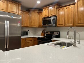 5571 Baywater Dr in Tampa, FL - Building Photo - Building Photo