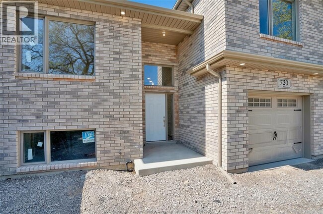 720 Grand Marais Rd E in Windsor, ON - Building Photo - Building Photo